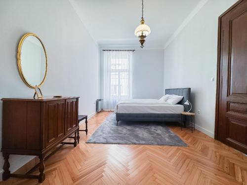 Unique & Spacious 3BR Historic Flat in City Centre, Sarajevo (foto 3)