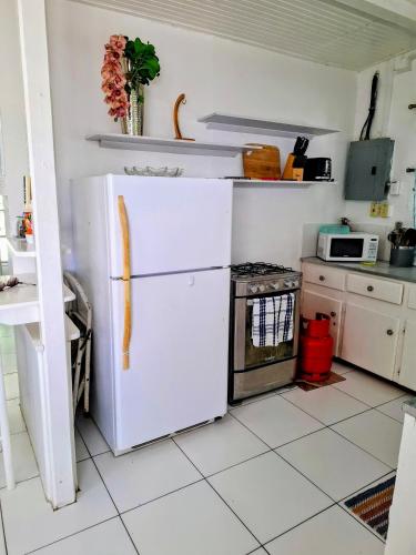 ห้องครัว, Lorna's Cottage in คราวน์ พอยต์