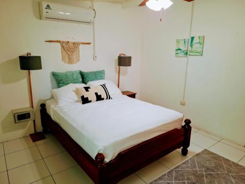 Lorna's Cottage in คราวน์ พอยต์