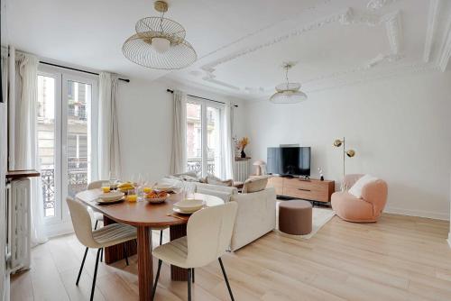Modern apartment - 2 bedrooms/6 rooms - Paris 14th