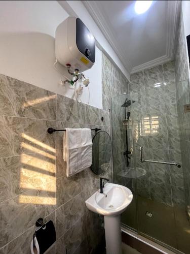 Deluxe Haven Apartment