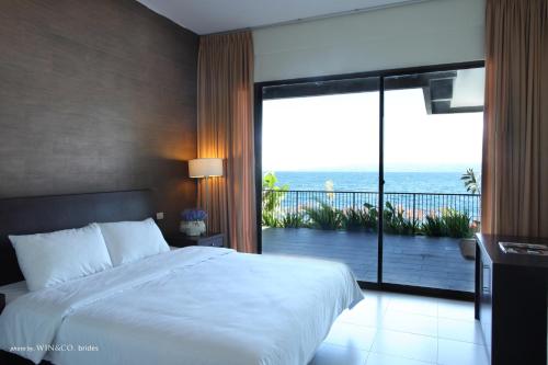Tiara Bunga Hotel & Villa – Samosir, Island, VA
