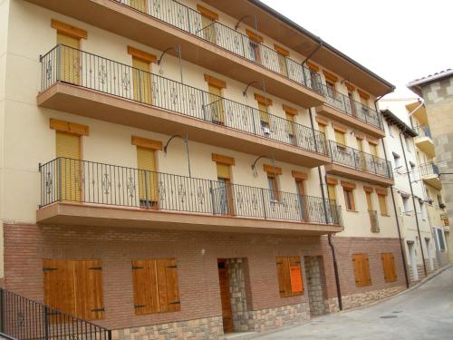 Apartamentos Turísticos Rosario - Accommodation - Camarena de la Sierra