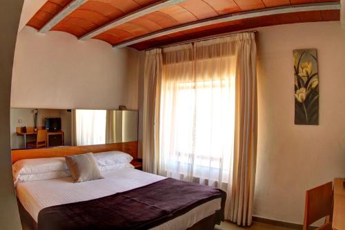 Hotel Viaurelia in Montblanc