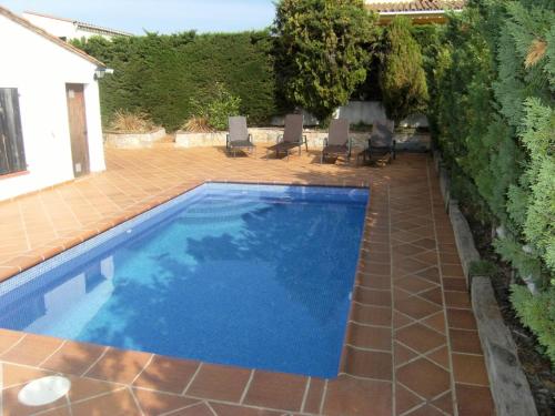 Villa in Estartit with Private Pool & Garden