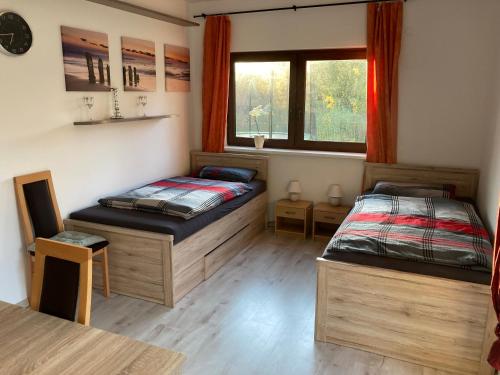 Ferienwohnung mit Terrasse, Wunstorf