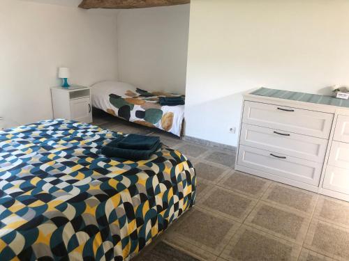 1 double bed, 1 twin bed, 1 sofa bed