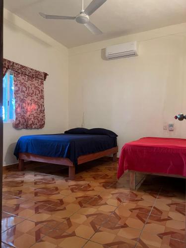 1 double bed, 1 twin bed
