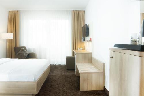 1 queen bed