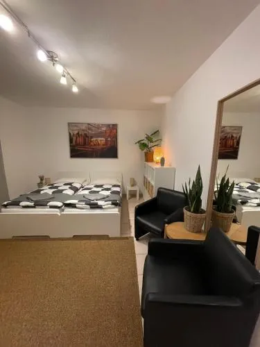 Studio centrally located at Central Station in Düsseldorf, Deutschland