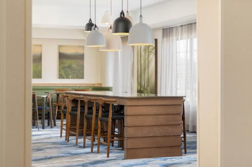 Fairfield Inn and Suites by Marriott Cincinnati Eastgate - image 12