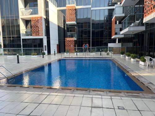 Jumeirah Village Circle JVC One bedroom Luxurious Apartment, Дубай (фото 4)