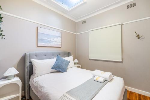 StayAU 4BRM Charming Modern Home in Mt Colah