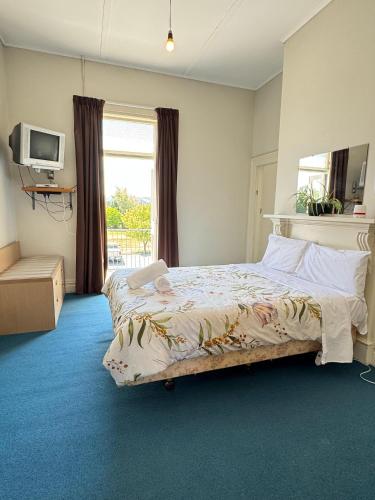 樂石酒店 (Gladstone Hotel) in 費爾利