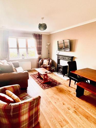 3 Bedroom harbourside apartment, Queensferry, 10 miles from Edinburgh in Queensferry