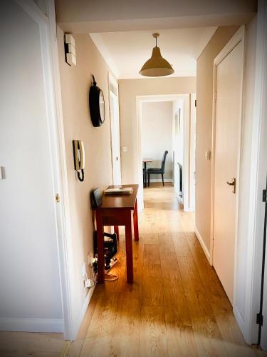 3 Bedroom harbourside apartment, Queensferry, 10 miles from Edinburgh in Queensferry