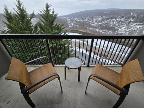 ระเบียง/ชานเรือน, Country Inn & Suites by Radisson, Convention Center in แอลทูนา (PA)