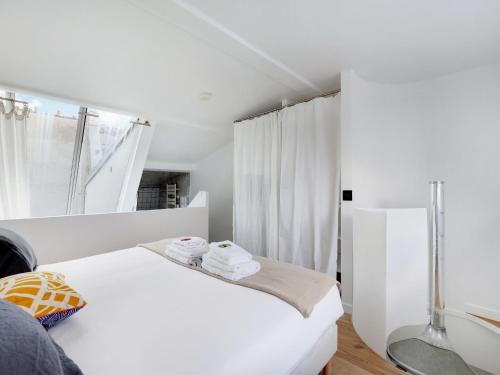 Cosy and atypical Marais Balcony - 1 BDR 2 P - image 8