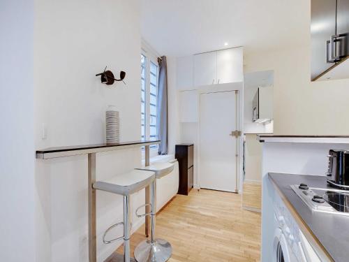 Charming 2P studio - Bastille Charonne - image 2