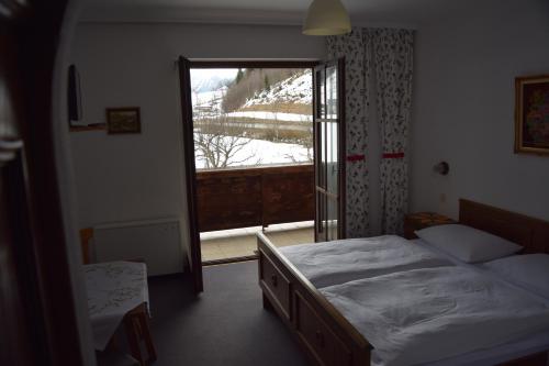 Hotel-Garni Kaiserhof - image 13