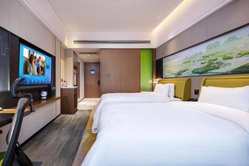 room detail thumbnail 1