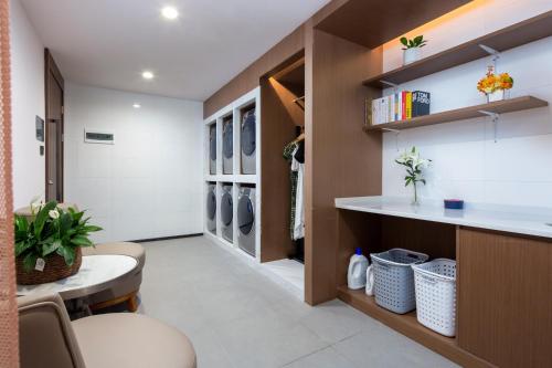 Hampton by Hilton Zhangjiajie Tianmen Mountain -Situated opposite the Tianmen Mountain Cable Car Sta in Yongding