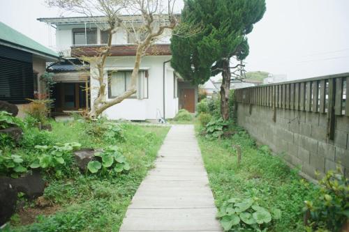 Garden, Guesthouse LOOP in Takaharu