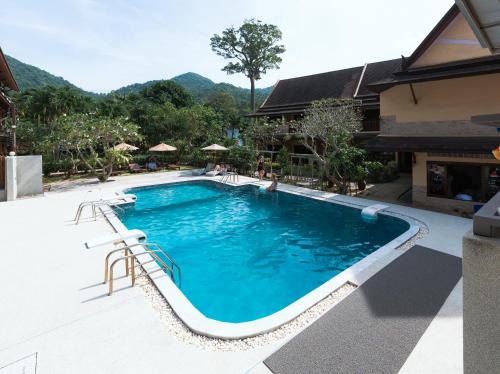 Swimming pool, Asia Divers Resort in Sairee