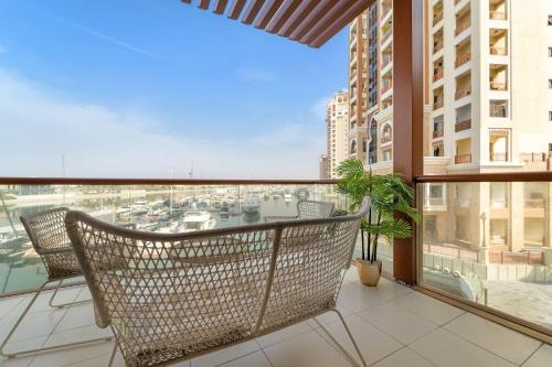 Silkhaus Vacation Homes Sea View Studio in Palm Jumeirah - image 9