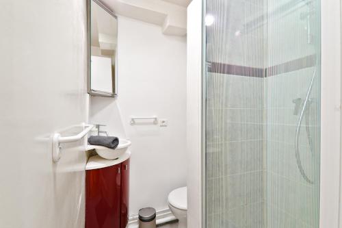 Studio Charmant Appartement Quartier Les Marais Free Netflix - image 3