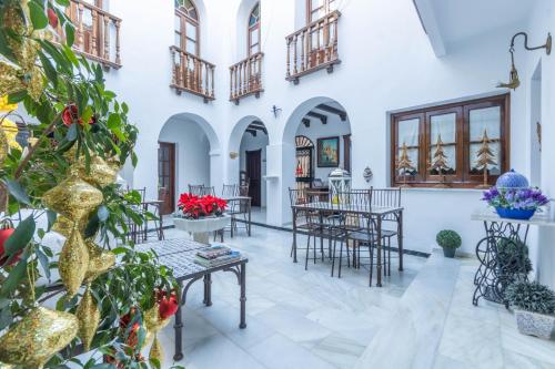 Mayflowers Hostel - image 13