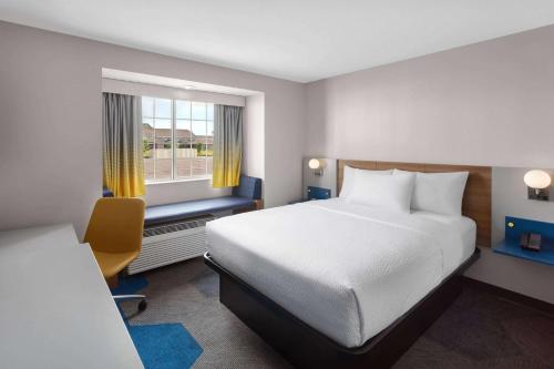 1 queen bed