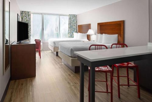 Hawthorn Extended Stay by Wyndham Ellsworth Bar Harbor