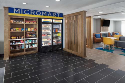 Microtel Inn & Suites by Wyndham Rapid City - image 13