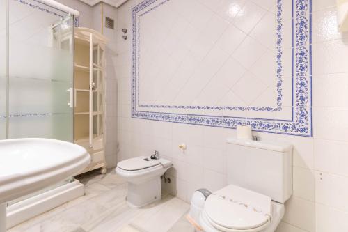 Mayflowers Hostel - image 2