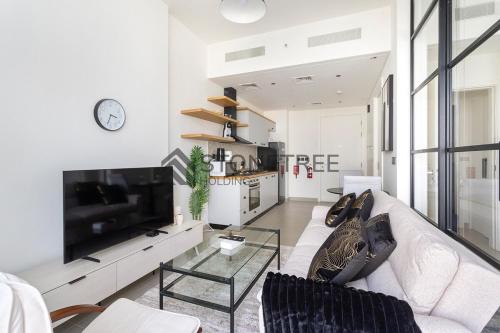 Bright 1BR at Collective Tower 1 Near Hills Mall, Dubaï