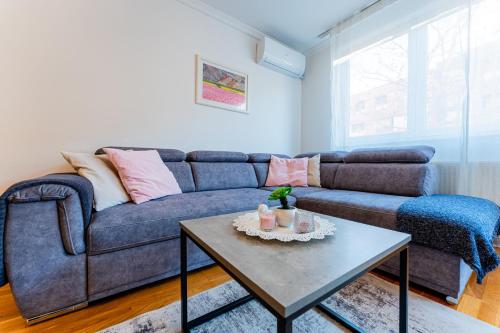 Flexible SelfCheckIns 128 - Zagreb - Garage - Loggia - New