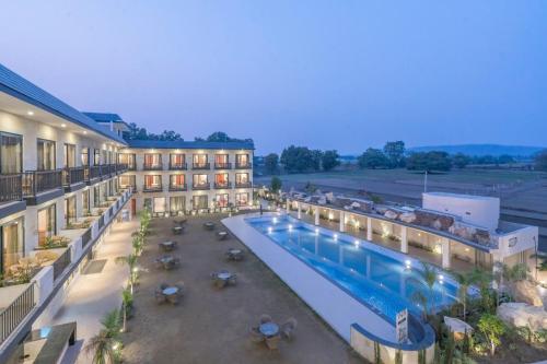 Viesnīcas āriene, Vanashraya Resort in Bail Parao