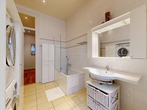 Magnificent two bedroom apartment in a luxury building, Genewa (zdjęcie 3)