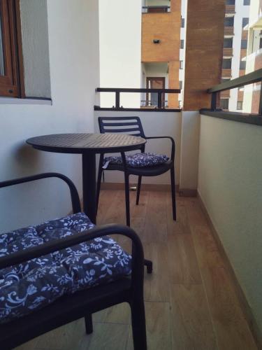 One-Bedroom Apartment image 3