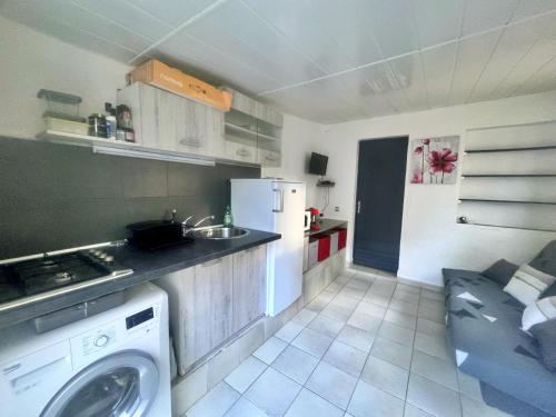 Les pieds dans l'eau T2 E in กัลวี