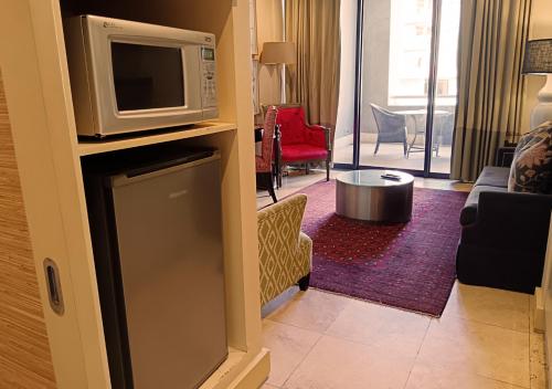 Executive King Suite image 8