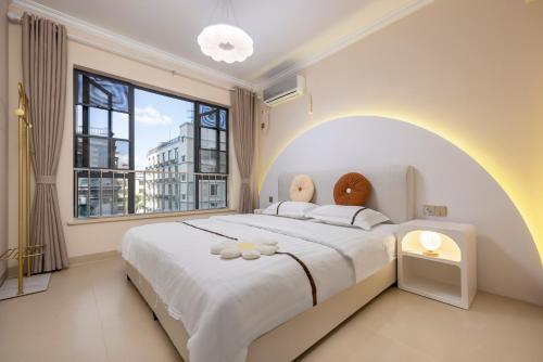 2 bedrooms, 4 beds