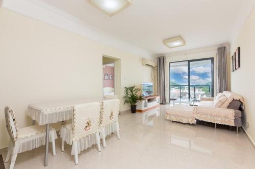 2 bedrooms, 4 beds