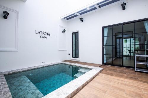 Balcony/terrace, Laticha Casa in Chonburi
