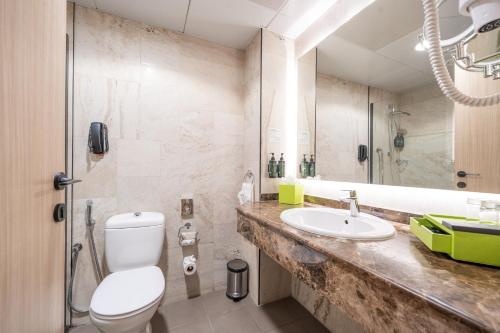 room detail thumbnail 2