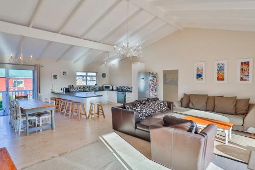 Tides, Bettyʼs Bay (photo 8)