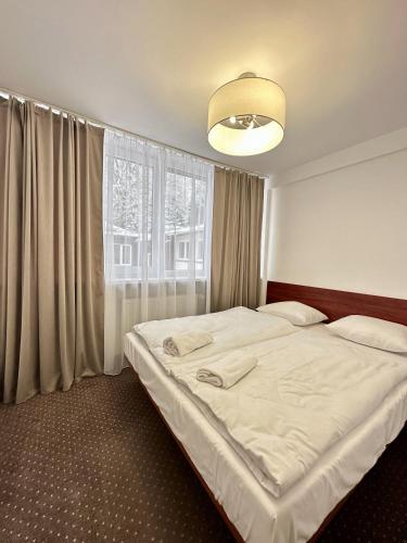 Double Room image 4