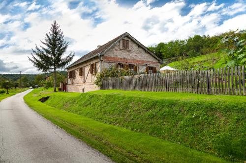 Pemandangan luar, Country House "Stricev grunt" Stara Kapela in Brodski Stupnik