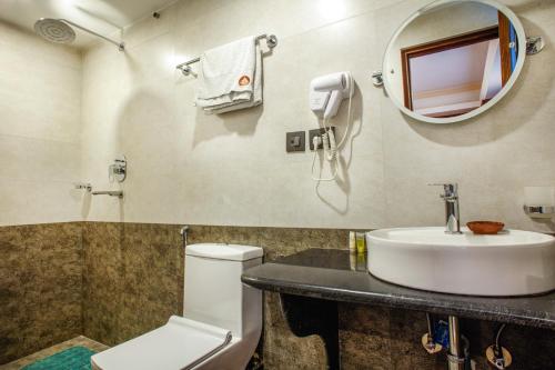 room detail thumbnail 2